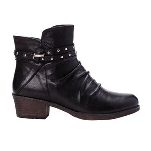 Propet Roxie black ruched booties
